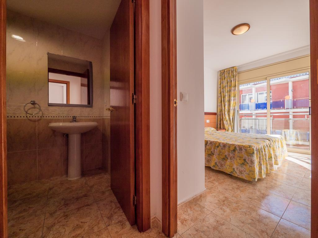 Apartaments Ar Easy Santa Anna II Lloret de Mar Esterno foto